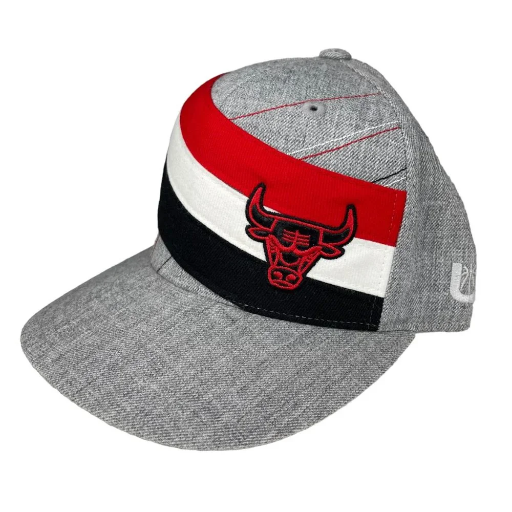 Vintage Chicago Bulls Grey/Black/Red/White Fitted Cap Baseball Hat(Size 6 7/8)